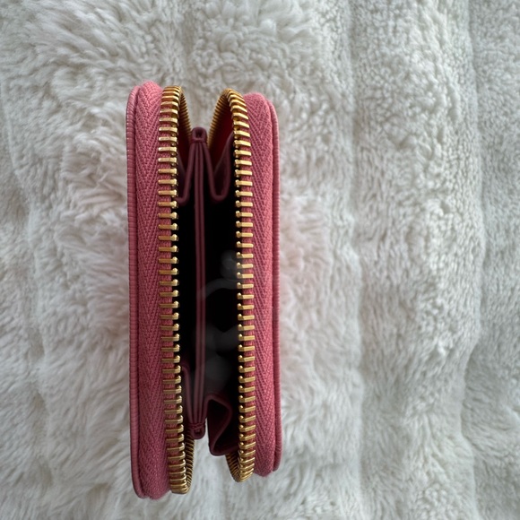 Authentic Prada Rose Leather Coin Holder with Gold Accents - Picture 6 of 6